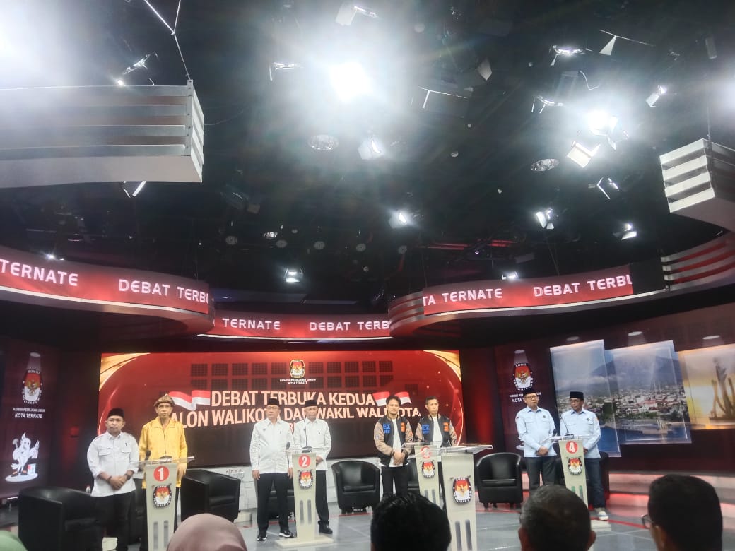 Suasana debat publik ke II